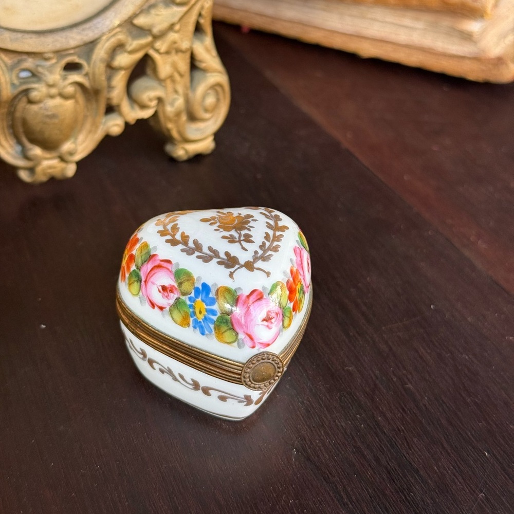 LIMOGES Floral Heart-Shaped Trinket Box